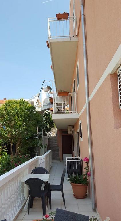 Apartments Alissa Hvar Town Luaran gambar
